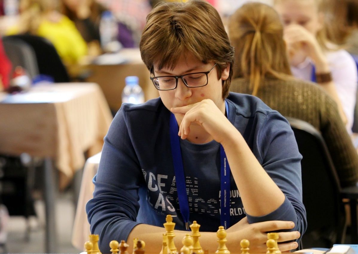 На ЧМ по шахматам россиянин едва не травмировал украинца от злости из-за поражения – видео 