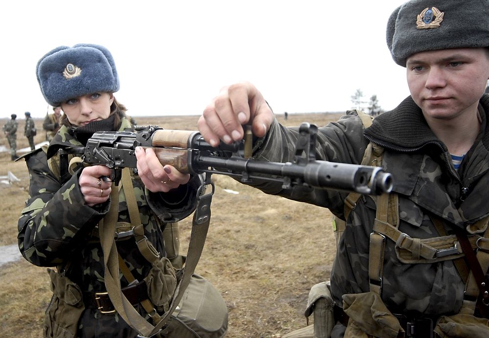 ​У Яценюка хотят в разы увеличить обороноспособность Украины