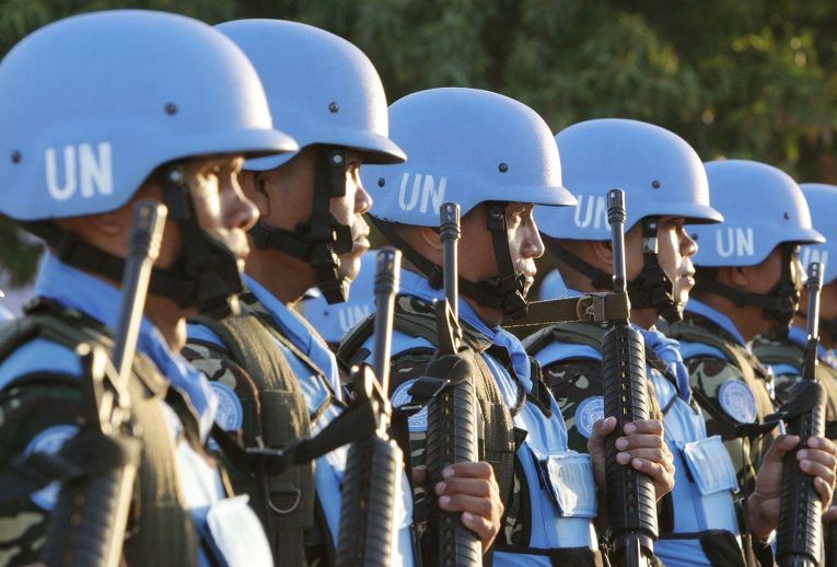 Экс-посол США Теффт: миротворцы ООН должны получить контроль над всей оккупированной территорией Донбасса и границей России