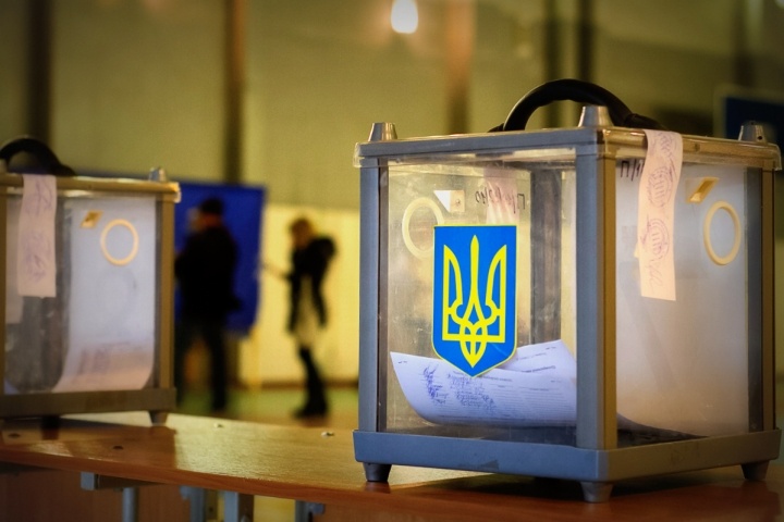 В полку кандидатов прибыло: ЦИК Украины зарегистрировал Мураева, Гриценко и Куприя