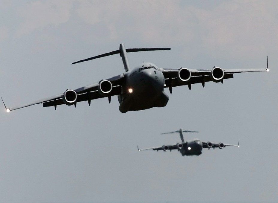Жители Днепропетровска в панике: Над городом летают военные самолеты