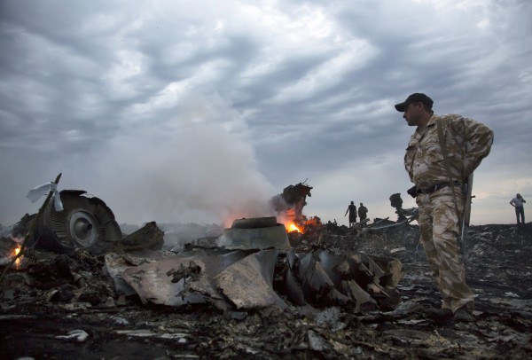 ИноСМИ: родственники немцев, погибших в катастрофе "Боинга-777", потребуют 3 млн евро от Украины
