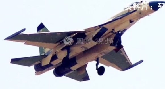 Уникальные авиаиспытания клона СУ-27 в Китае