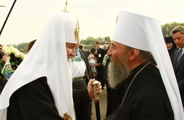 ​Новинский с Онуфрием чартерным рейсом "рванули" на секретную встречу к Гундяеву - подробности