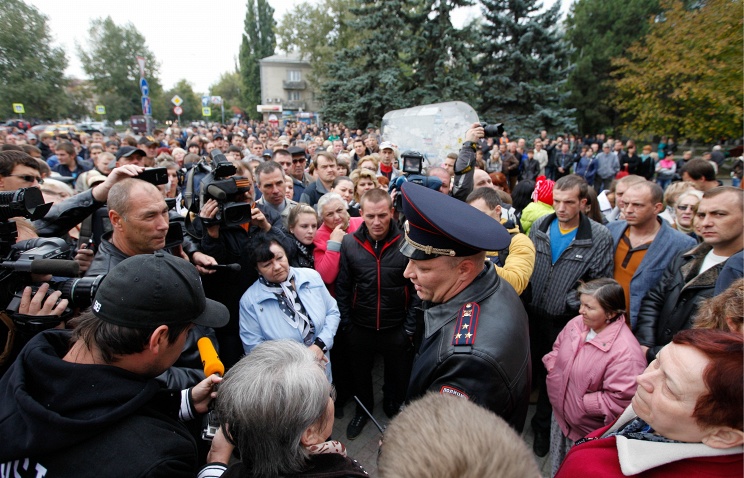 Полиция задержала нескольких участников митинга в Минеральных Водах, где произошла драка со смертельным исходом