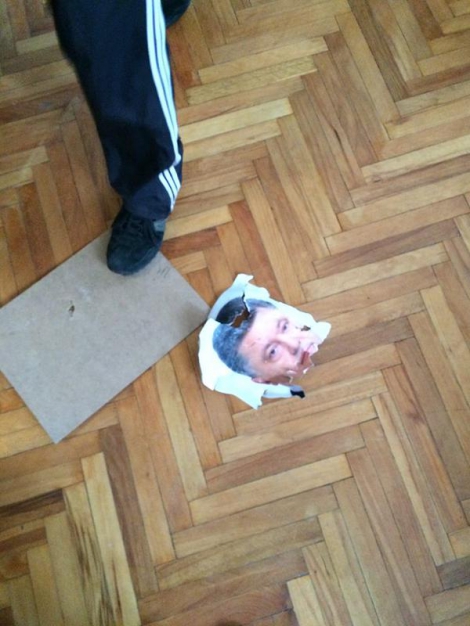 За порваный портрет Порошенко в Виннице посадили участника субботнего митинга