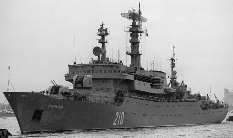 Латвийские ВМС снова заметили российский корабль "Смольный" вблизи своих берегов
