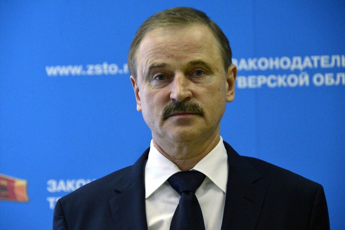 ​В Госдуме пьяный депутат толкнул речь о войне с НАТО, россияне смеются: "Он же в зюзю"