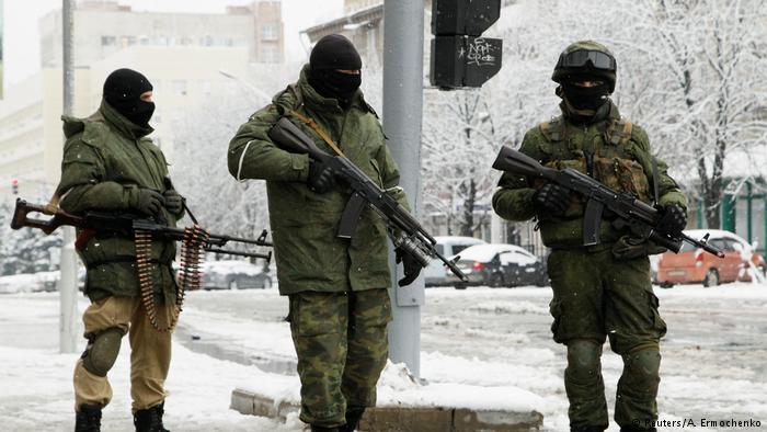Серия сильных взрывов в центре Луганска: в Сети узнали о подрыве партизанами важного для россиян оборудования