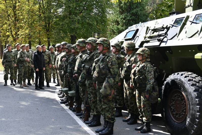 Где Россия, там война: посол РФ и генерал Зинченко прибыли к границе Косово, возле которого накаляется ситуация