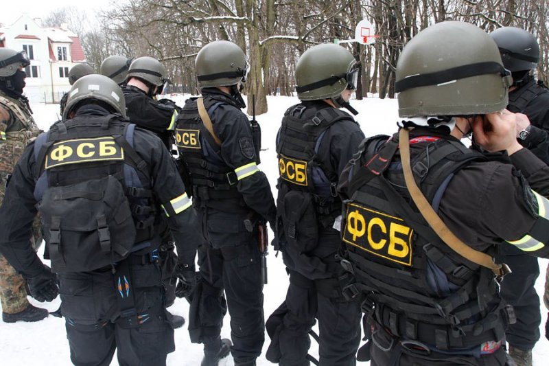 Аресты на границе с аннексированным Крымом: двое правозащитников Crimean Human Rights Group оказались в лапах ФСБшников 