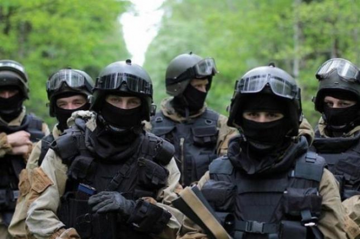 Батальон "Азов": В Мариуполе проходят обучение артиллеристы Украины