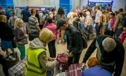 ​В Украине установят ежемесячную помощь переселенцам из зоны АТО