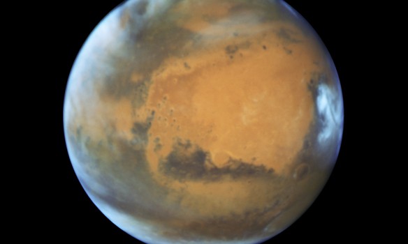 Сегодня Марс окажется на минимальном расстоянии от Земли: планету можно будет увидеть невооруженным глазом