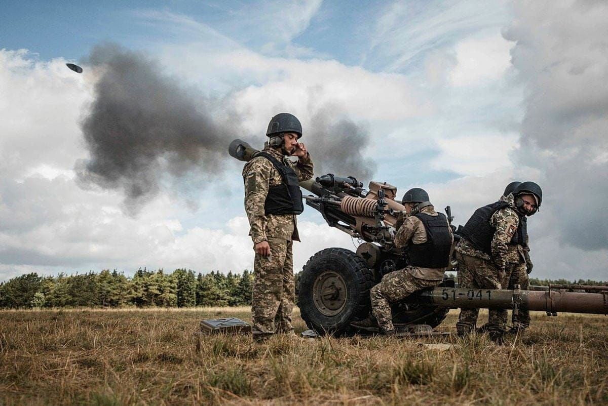 Позиційні бої та масова нічна втеча псевдочиновників із Криму: що відбувається в Україні