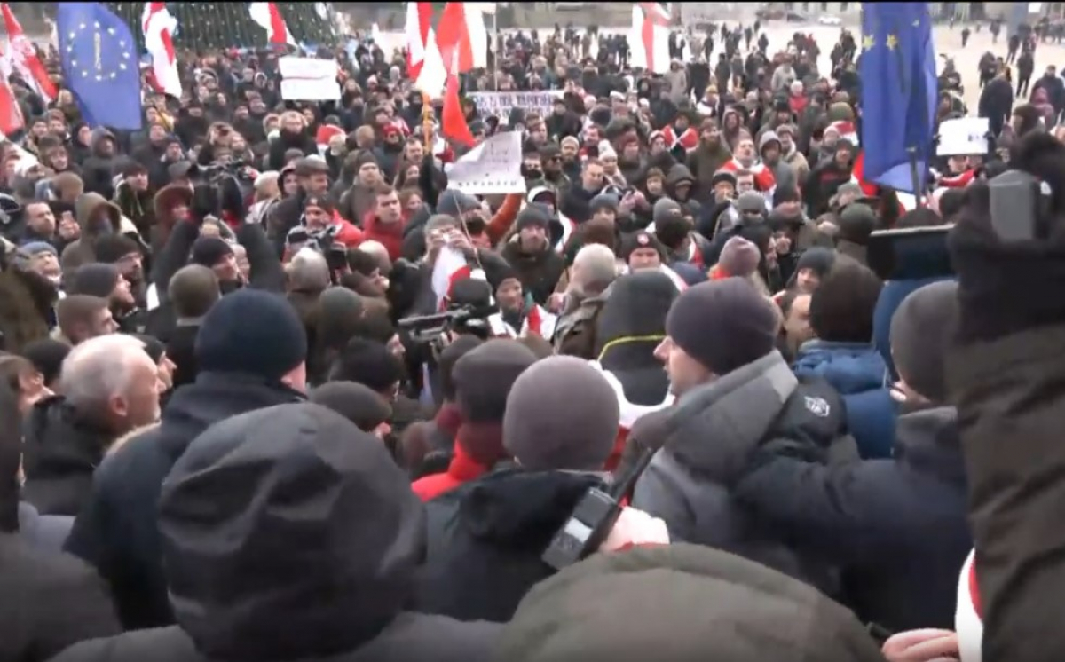 ​В Минске тысячи вышли против "Союзного государства" - кадры народного протеста