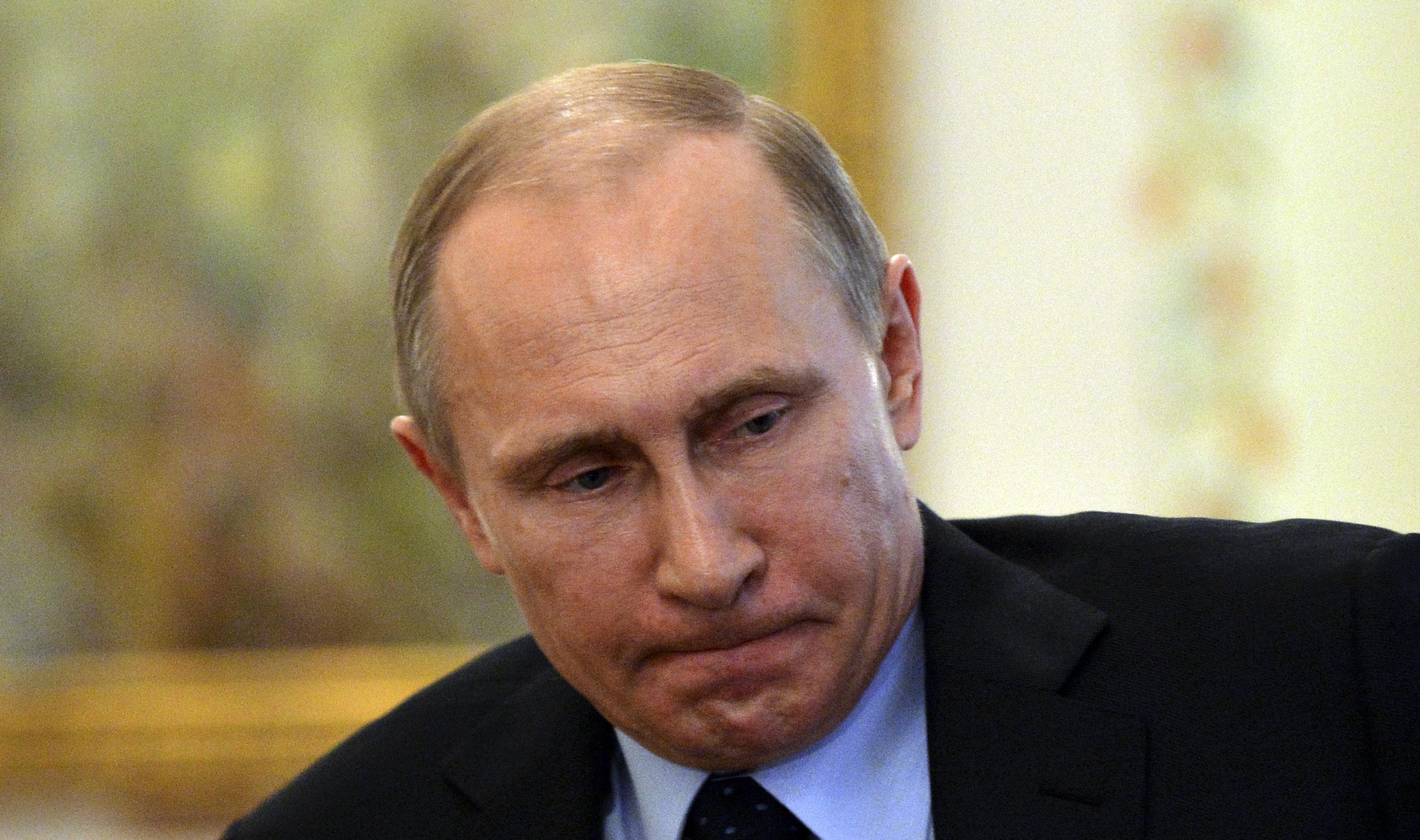 Чего боится Путин: доллара по 100 рублей или раскола российской элиты?