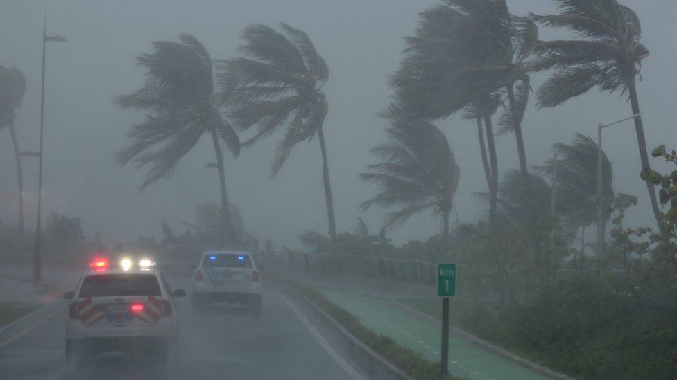 "Ирма": в Сети публикуют кадры урагана, свирепствующего в Карибском море и угрожающего Гаити, Доминикане, Кубе и США