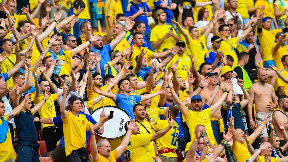Болельщики сборной Украины могут не попасть на матч против Швеции