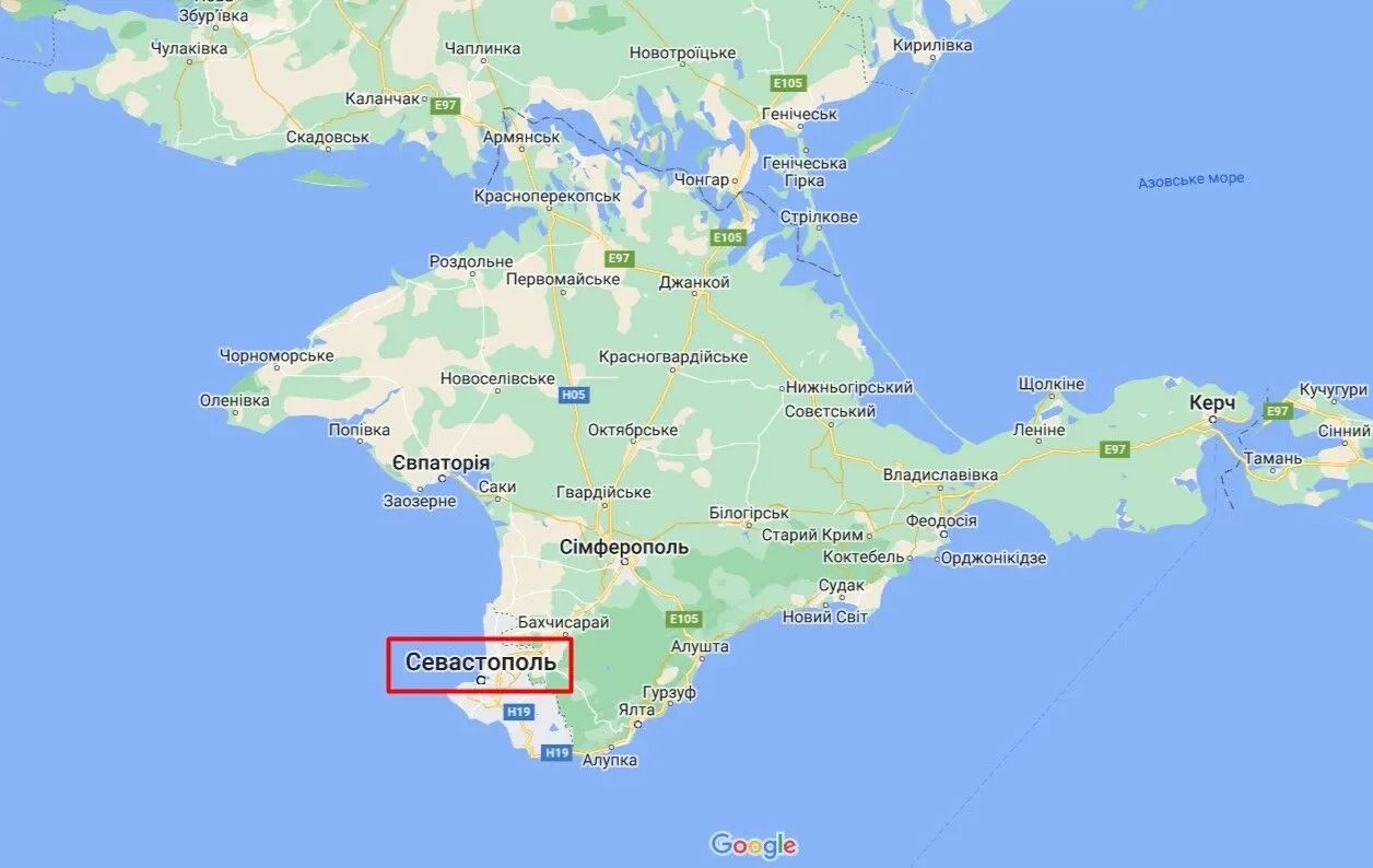 В Севастополе снова сильно дымит - появились кадры на фоне ракетной угрозы