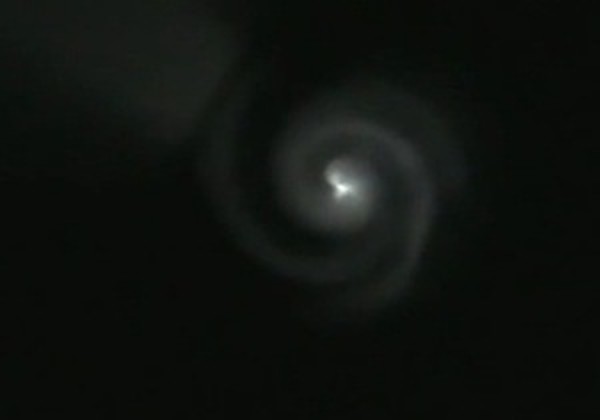 Космический портал для НЛО: жители США зафиксировали гигантское кольцо в ночном небе