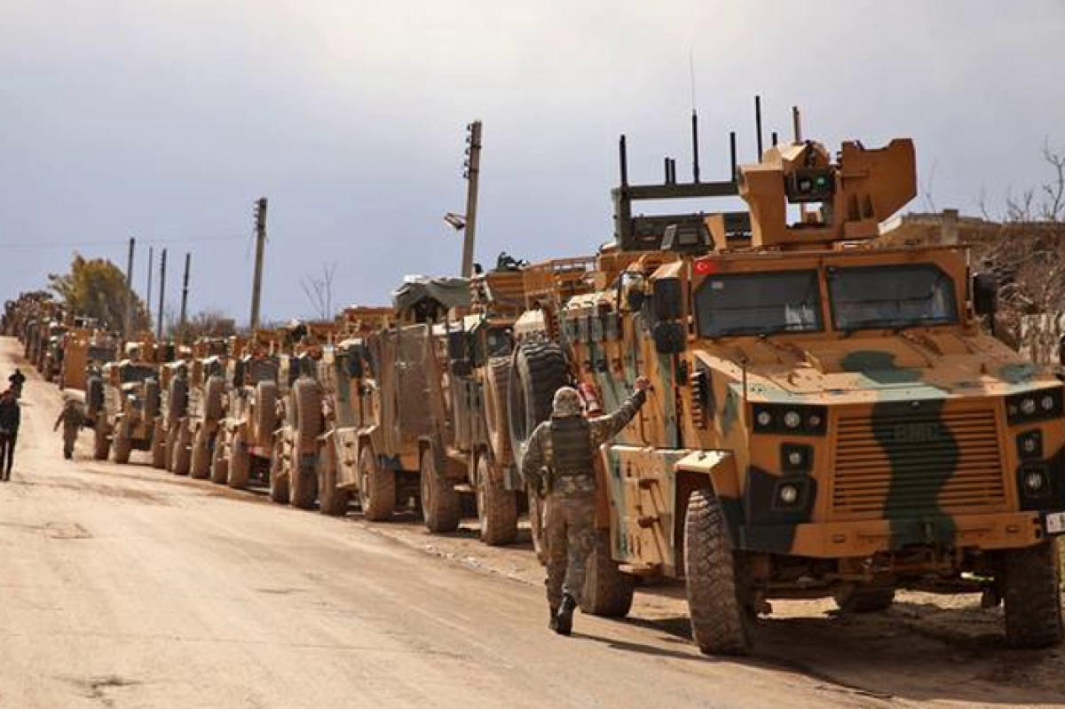 "Война все ближе", - сотни танков, БМП, авиация, тысячи военных ВС Турции пересекли границу Сирии после провала переговоров с Москвой