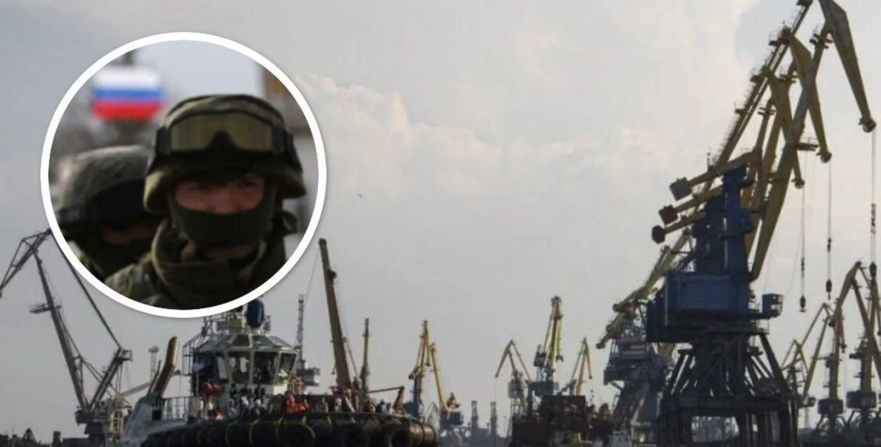 В порт Мариуполя РФ активно стягивает технику и войска: известны детали