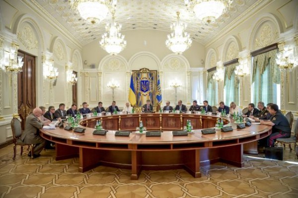 Прямая видео-трансляция заседания СНБО Украины от 18.02.15