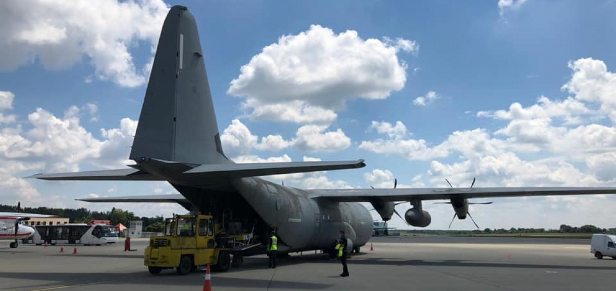 Паводки в Украине: Италия отправила на помощь Киеву самолет с гуманитарным грузом 