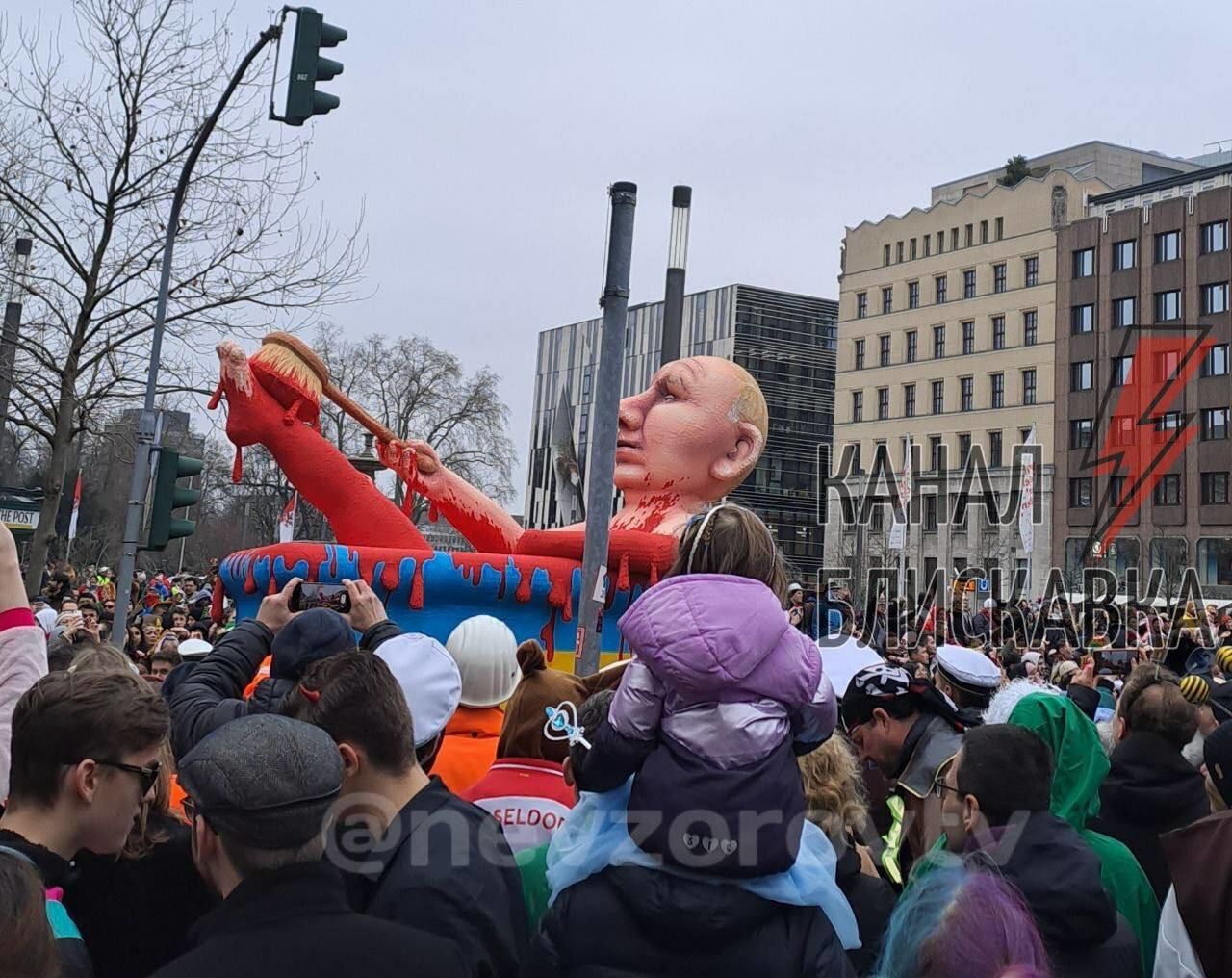 Диктатор смешон: в Германии и Бельгии тоже прошли карнавалы с Путиным в разных позах  – видео