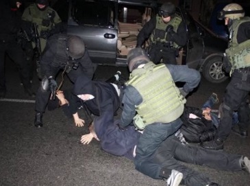 СМИ: В Харькове, при аресте "Альфой" вооруженной группы, один человек был убит, один ранен