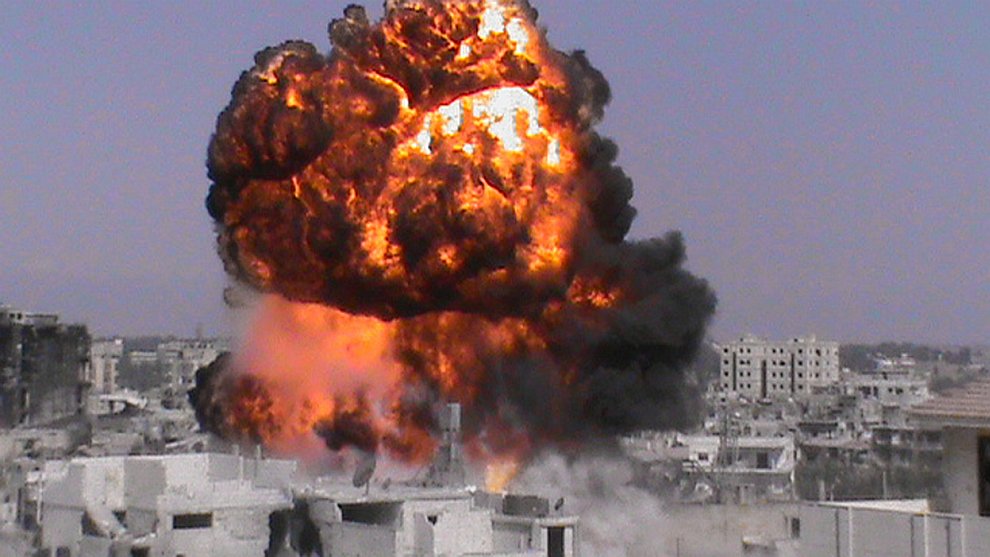 Масштабный теракт в Сирии: смертник подорвал две бомбы, погибли десятки людей