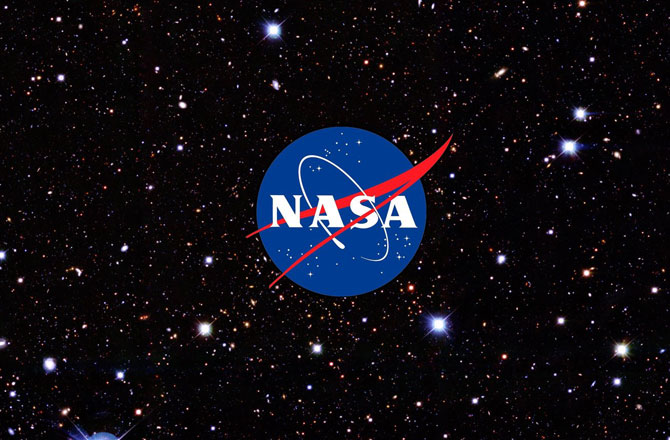 NASA показало, как выглядит черная дыра