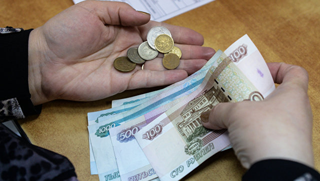 С экономикой РФ все плохо: российскому Центробанку пришлось снова включить печатный станок, чтобы хватило на пенсии