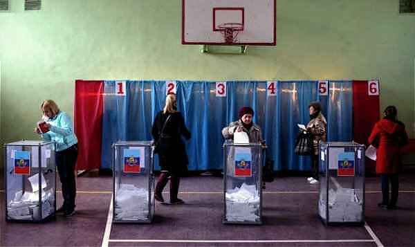 Цирк с выборами в “ЛНР” продолжается: праймериз пройдет только в Луганске