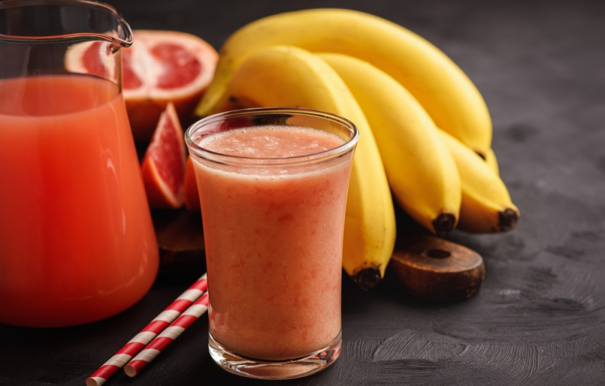 Простой рецепт приготовления бананово-грейпфрутового смузи: это молодость и здоровье организма