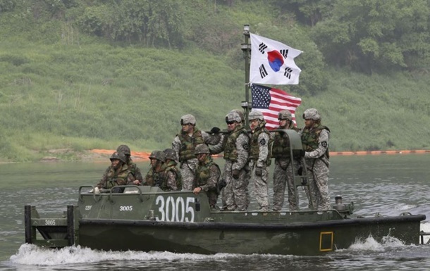 СМИ: Угроза войны с КНДР остановила учения армий США и Южной Кореи