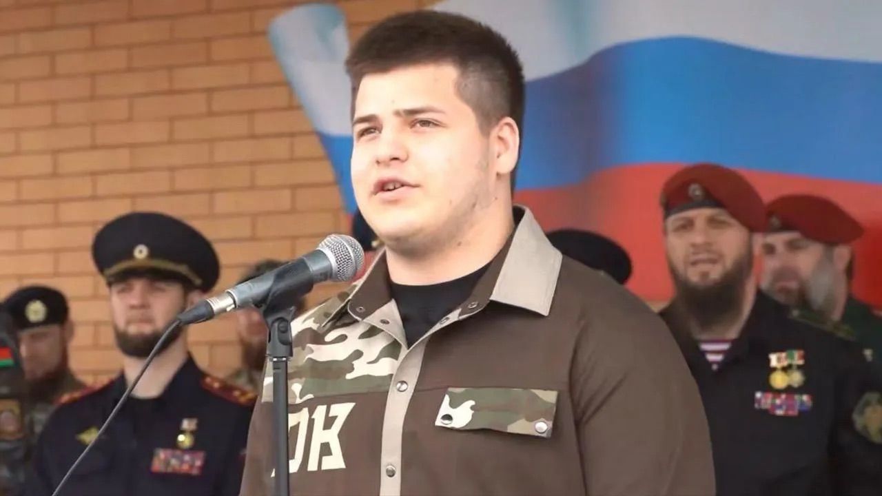 Несовершеннолетний Адам Кадыров засветил часы по цене квартиры