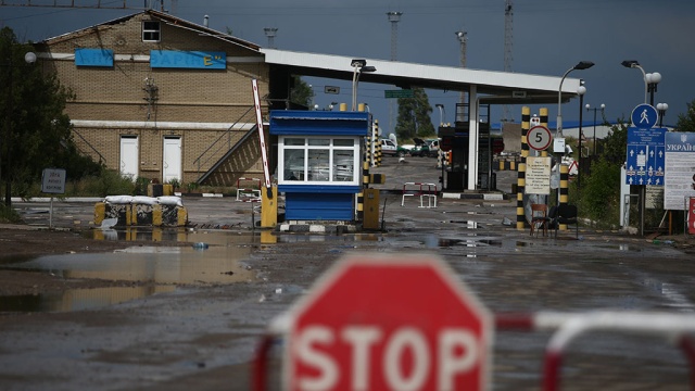 СМИ: Россия строит укрепрайоны и готовит свою границу к войне