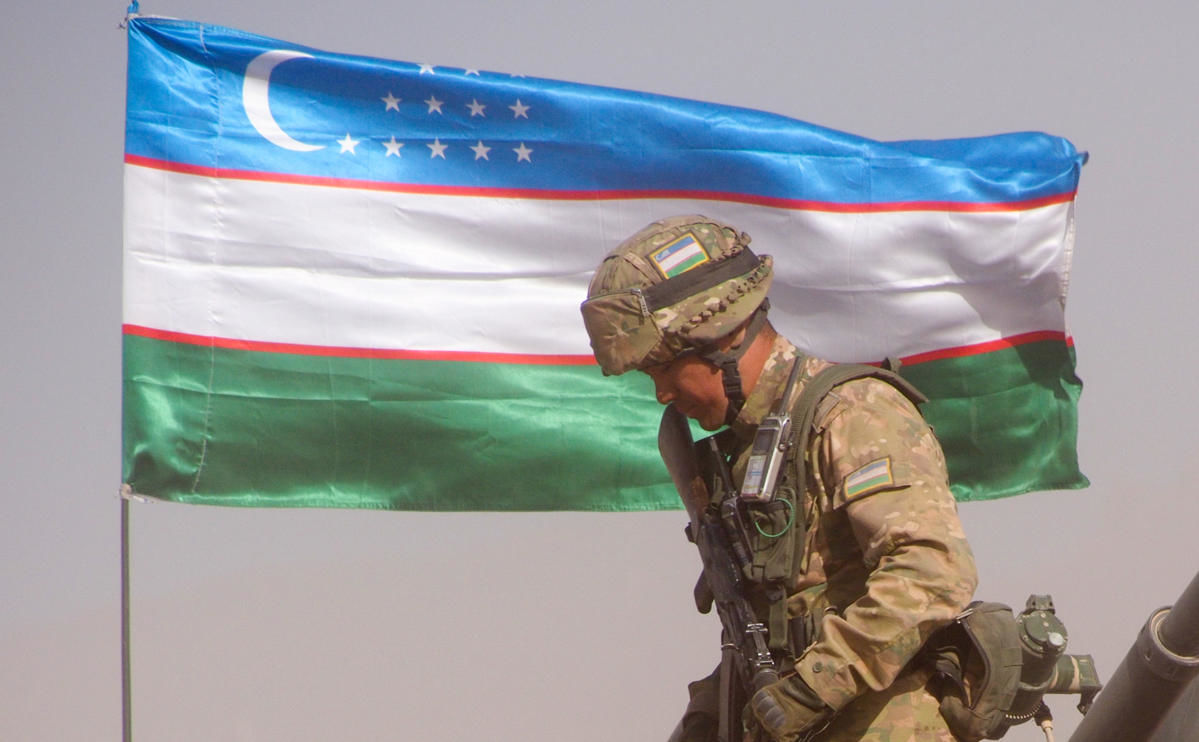 Узбекистан столкнулся с волной беженцев-военных из Афганистана: нарушают границу сотнями