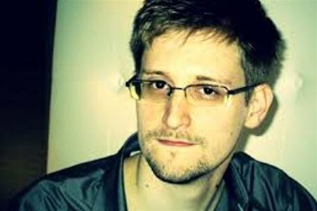 Швейцария может не отдать Сноудена США, если запрос на экстрадицию оттуда будет "политически мотивированным".