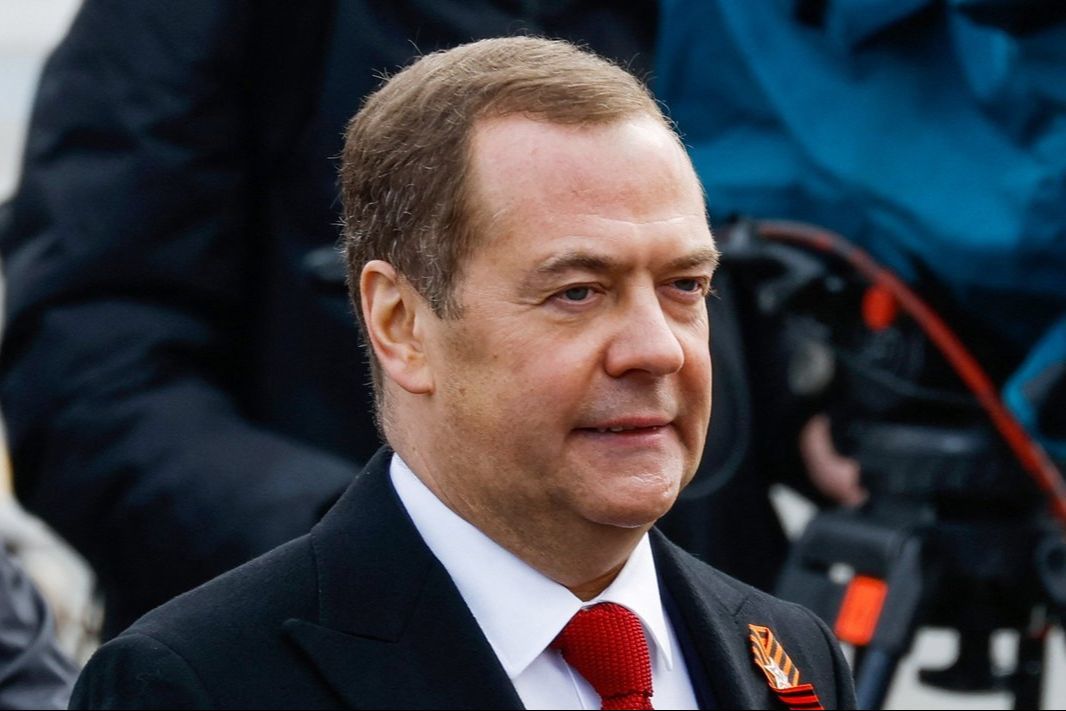 ​Медведев анонсировал большой грабеж в РФ инвесторов из США: "Американцы должны заплатить"