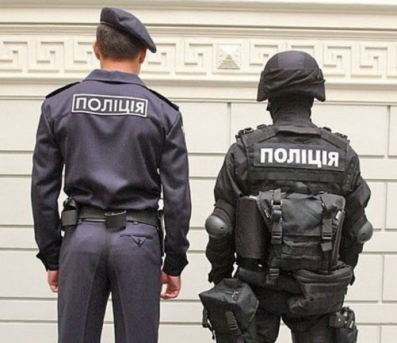 Канада поможет подготовить новую патрульную полицию в Украине, - Яценюк