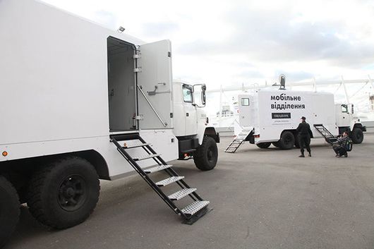 Ощадбанк будет обслуживать военных и жителей прифронтовых территорий с помощью новшества, не имеющего аналогов в мире