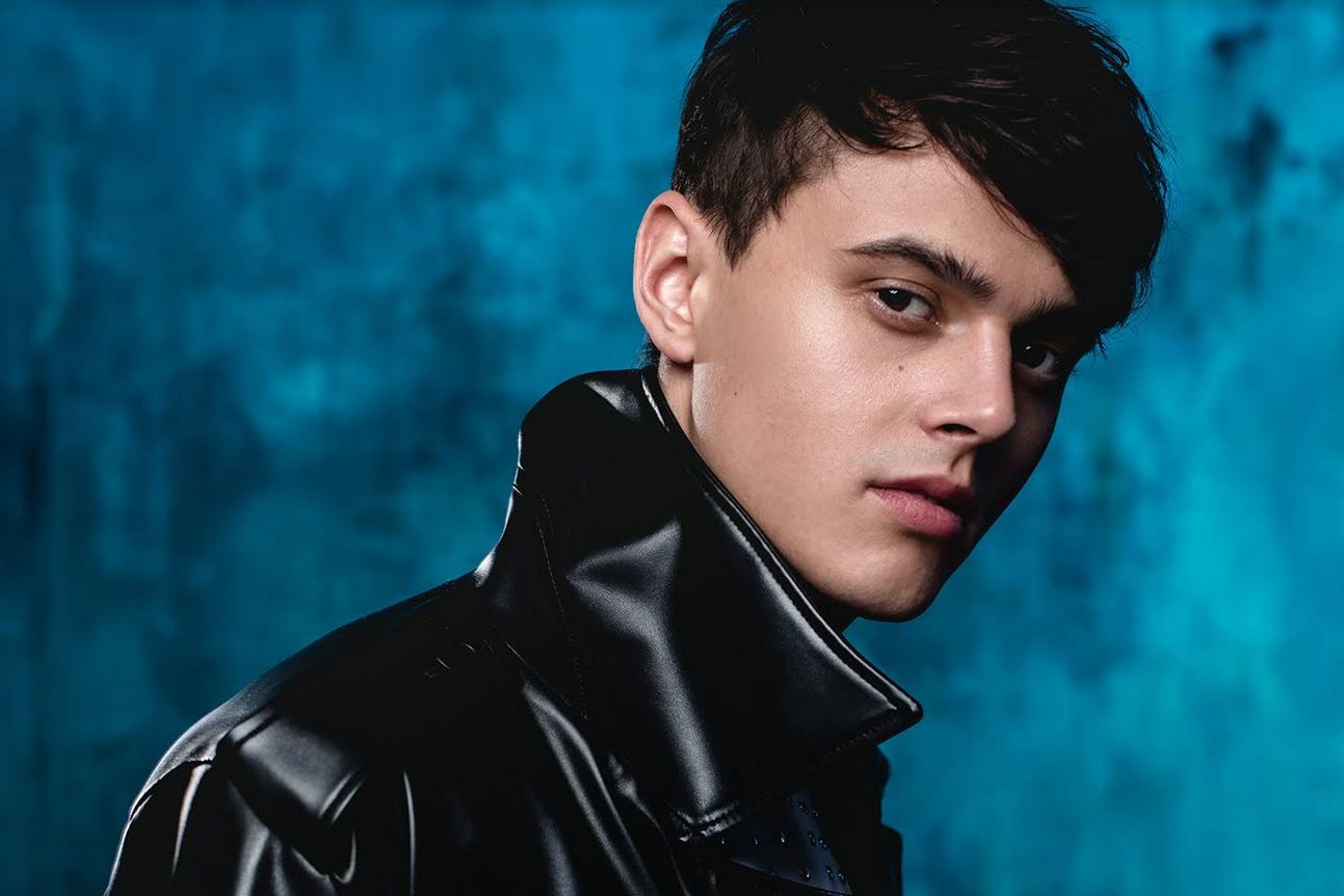 "Подолаємо", - певец  ALEKSEEV обратился к белорусам, пытаясь образумить 