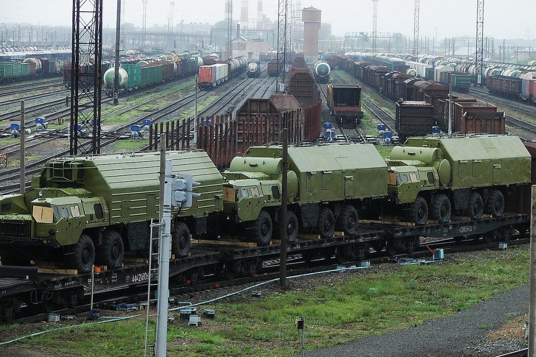 Відступивши з правого берега Дніпра, окупанти вирили собі яму – британська розвідка про логістику ЗС РФ