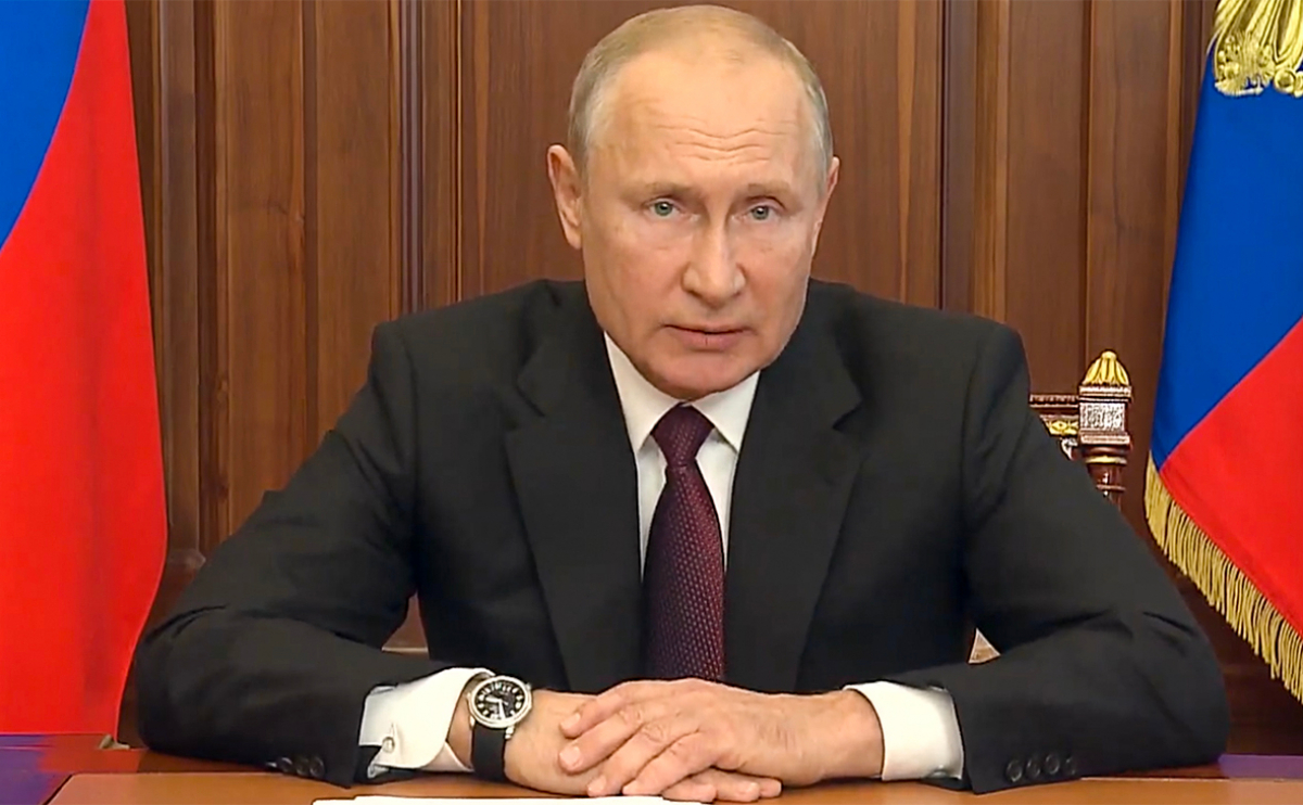 Видео обращения Путина к россиянам вызвало споры: "Выглядит очень подозрительно"