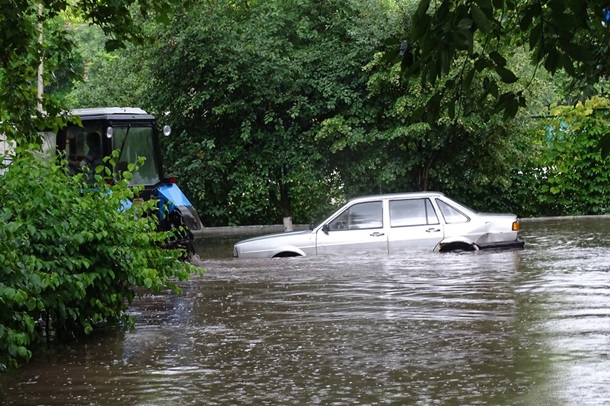 В Сети появились кадры потопа в Измаиле: вода поднялась выше метра