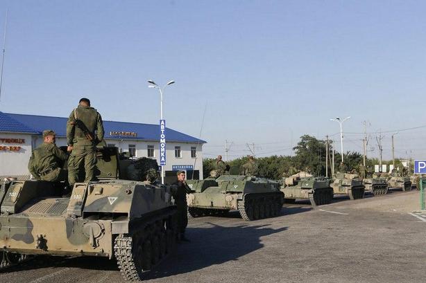 СНБО: к Мариуполю приближается колонная российской военной техники