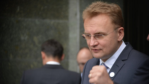 Садовый начал открытое противостояние с Порошенко: мэр Львова сделал новое заявление по поводу досрочных парламентских выборов
